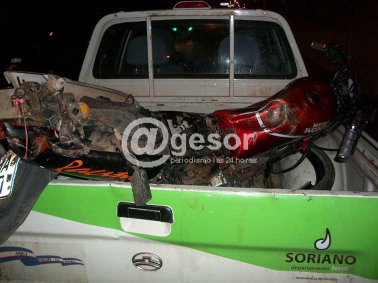 La colisión se registró en Av.Lavalleja esquina Casagrande de la ciudad de Mercedes, dejando como saldo dos lesionados leves.